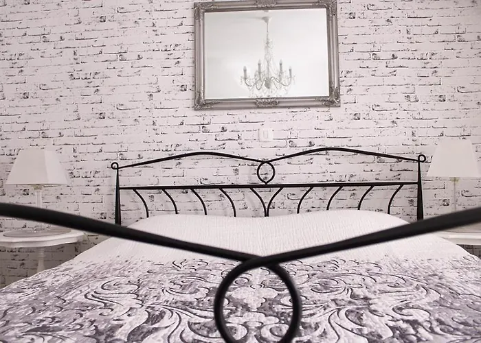 Bella Elia Apartment